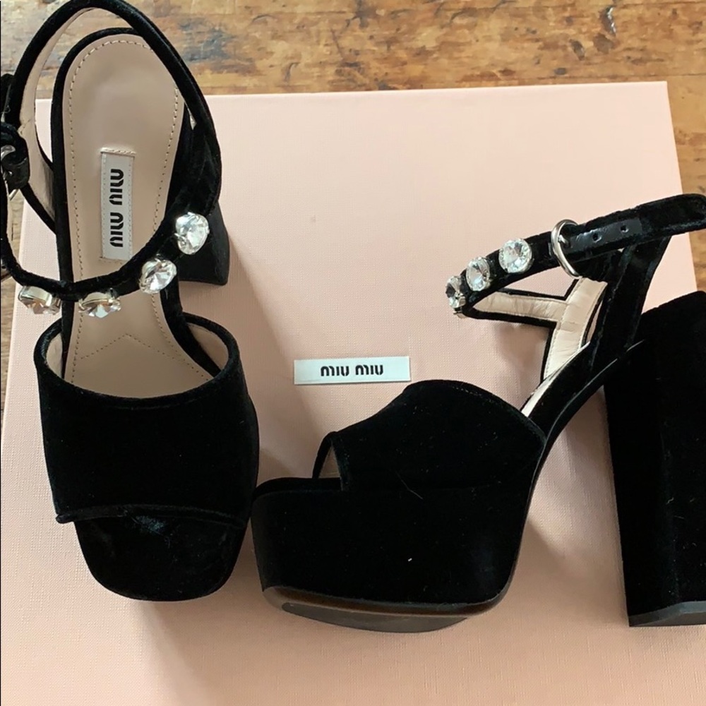 Miu miu platforms